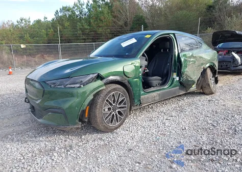 2024 Ford Mustang Mach-E Premium z USA, uszkodzony, nr VIN 3FMTK3S56RMA06635